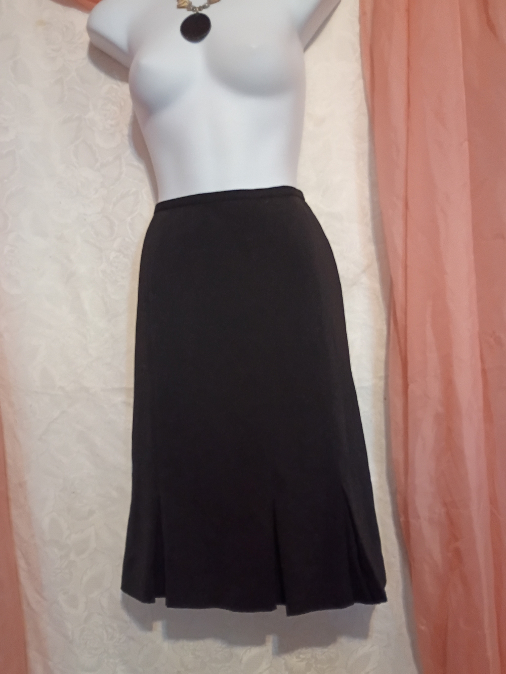 Norton McNaughton Ladies Black Midi Skirt W/Pleated Hemline Sz 8